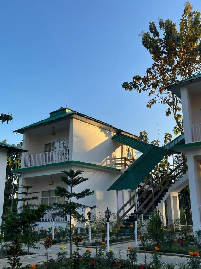 Jaldapara Forest Tourist Lodge Jftl Madari Hat Екстер'єр фото