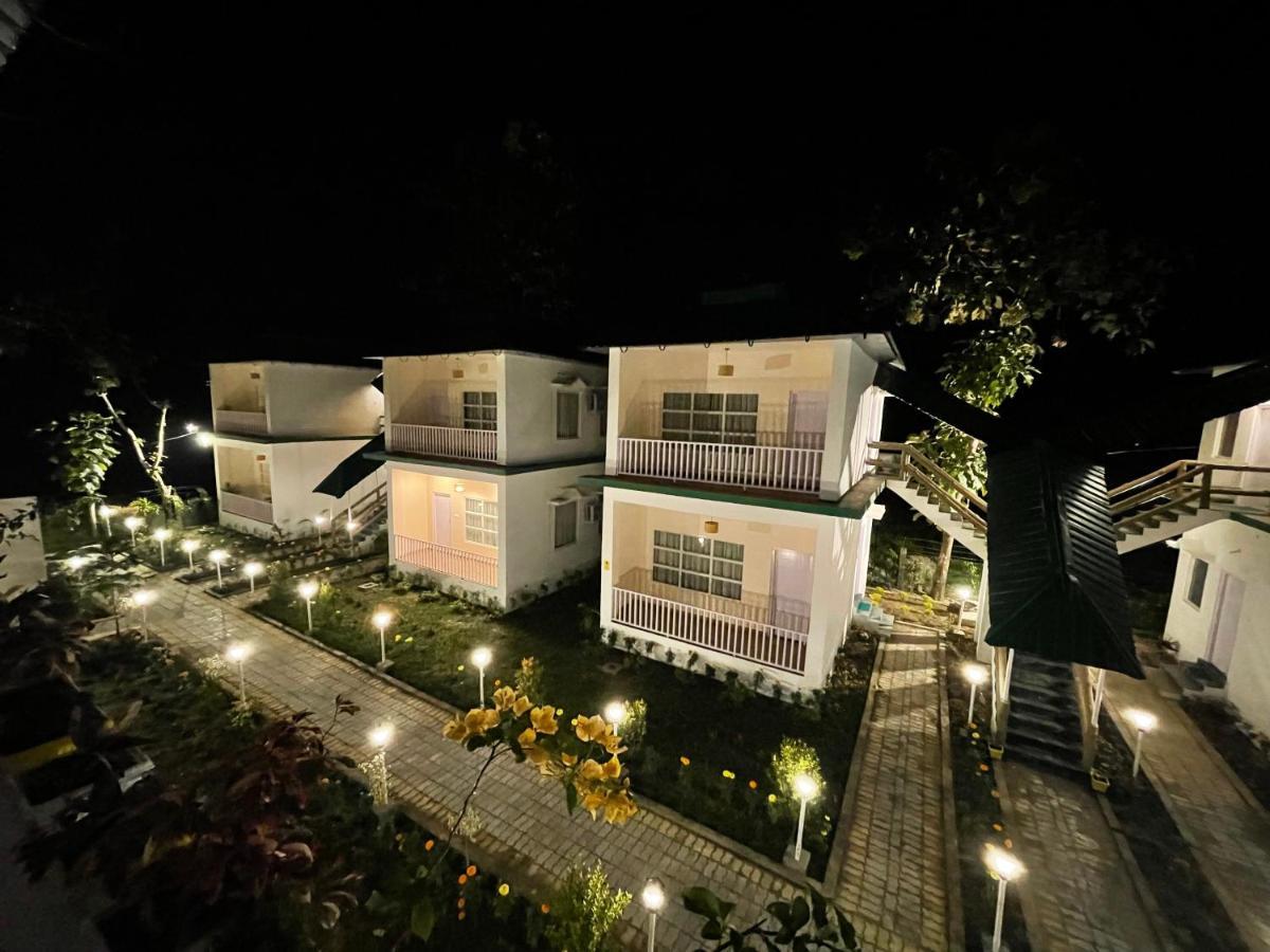Jaldapara Forest Tourist Lodge Jftl Madari Hat Екстер'єр фото