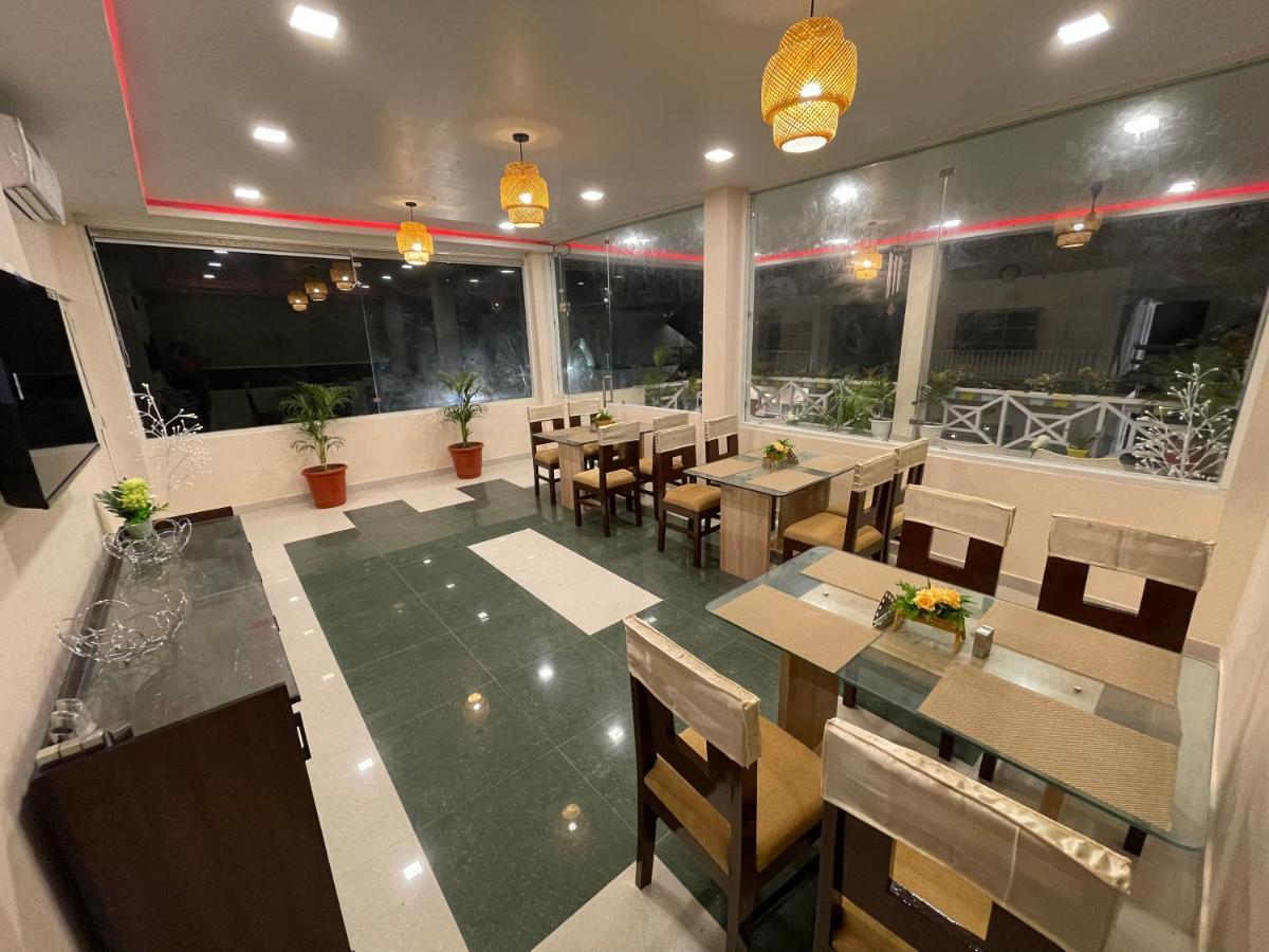 Jaldapara Forest Tourist Lodge Jftl Madari Hat Екстер'єр фото