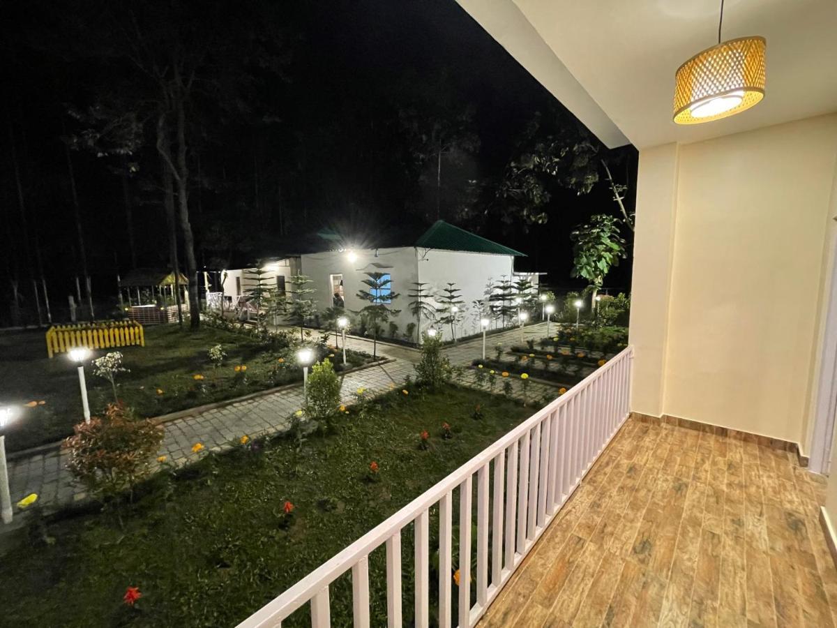 Jaldapara Forest Tourist Lodge Jftl Madari Hat Екстер'єр фото