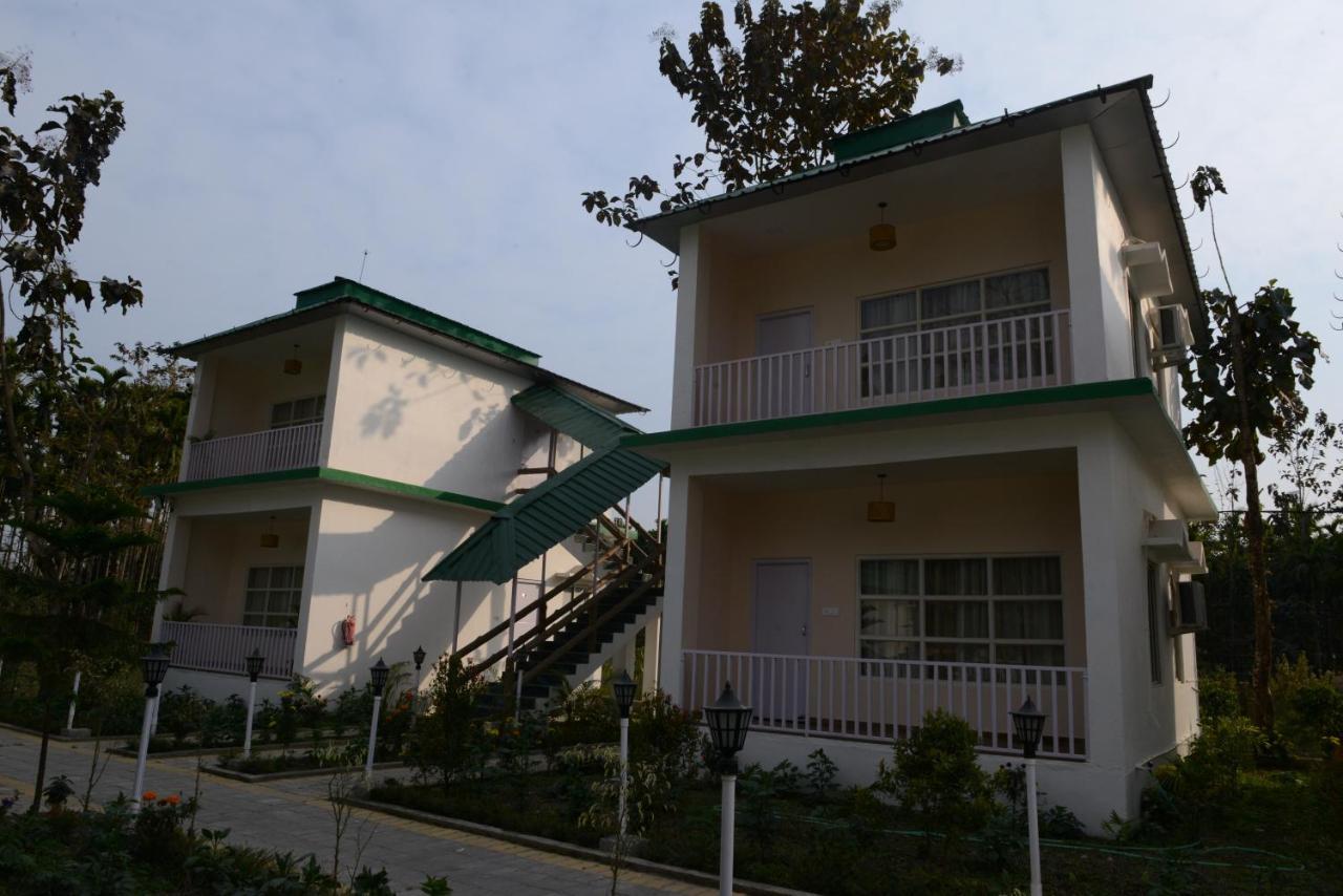 Jaldapara Forest Tourist Lodge Jftl Madari Hat Екстер'єр фото