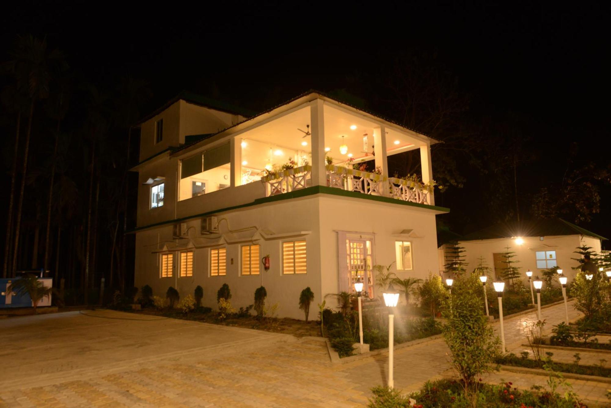 Jaldapara Forest Tourist Lodge Jftl Madari Hat Екстер'єр фото